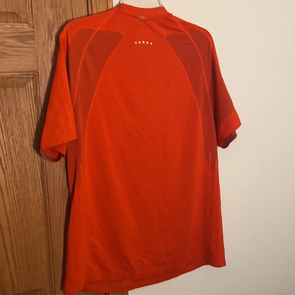 Men’s Nike Dri-fit workout shirt - Picture 5 of 5